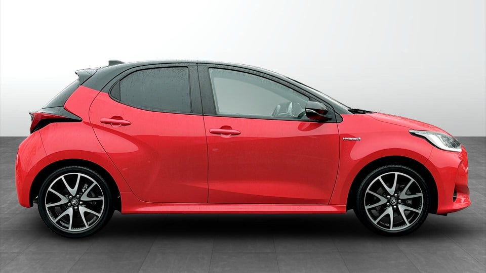 Toyota Yaris 1,5 Hybrid H3 Premier Edition e-CVT 5d