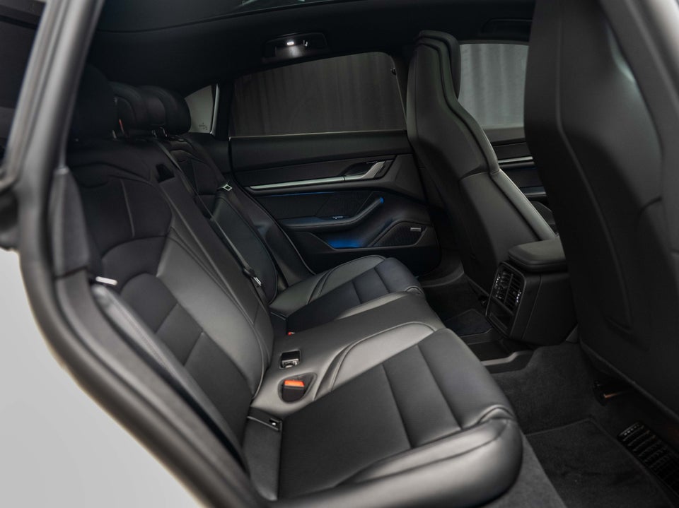 Porsche Taycan 4 Performance+ Cross Turismo 5d