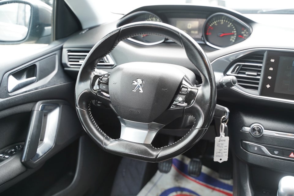 Peugeot 308 1,6 BlueHDi 120 Allure 5d