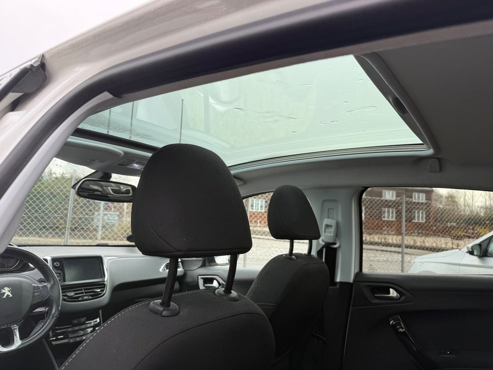 Peugeot 208 1,5 BlueHDi 100 Allure Sky 5d