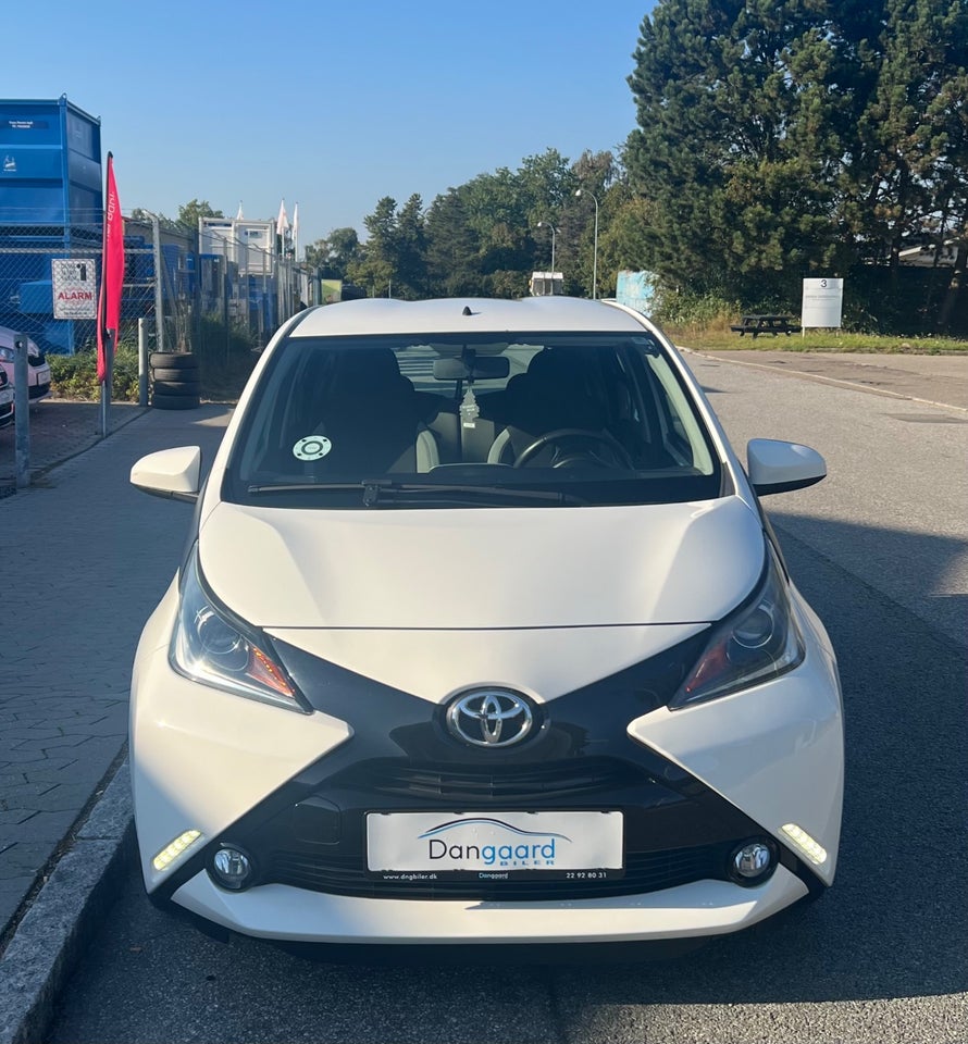 Toyota Aygo 1,0 VVT-i x-touch 5d