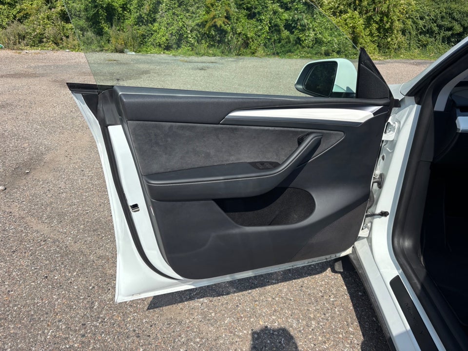 Tesla Model Y Performance AWD 5d