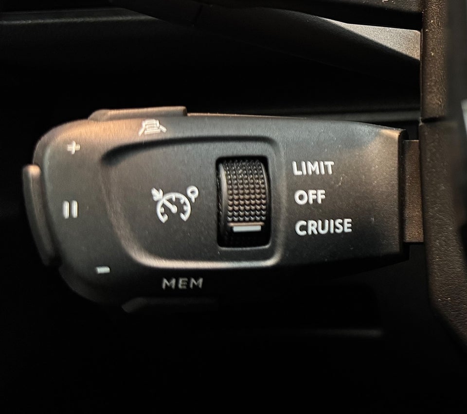 Peugeot 3008 1,6 Hybrid Allure Pack EAT8 5d