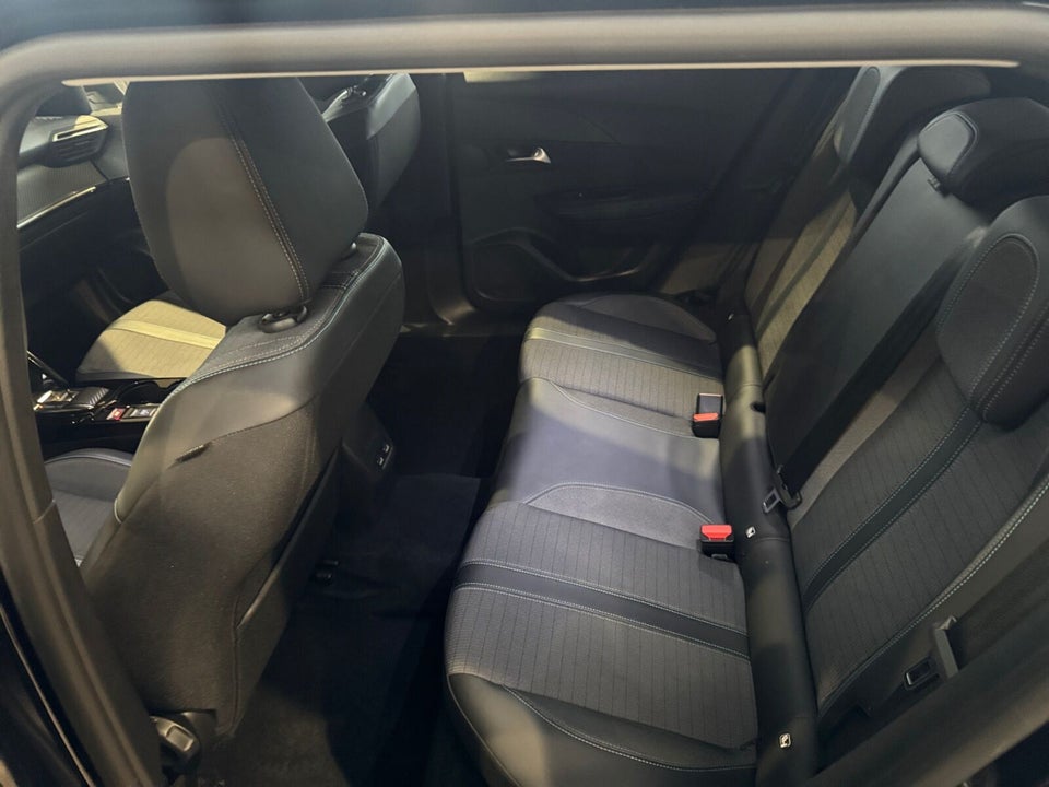 Peugeot e-2008 50 Allure 5d