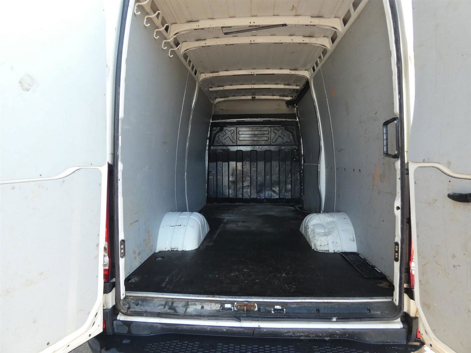 Iveco Daily 3,0 35C18 12m³ Van AG8