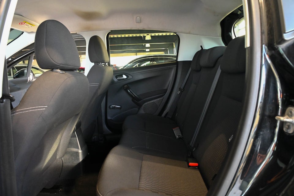 Peugeot 208 1,2 VTi 82 Active 5d