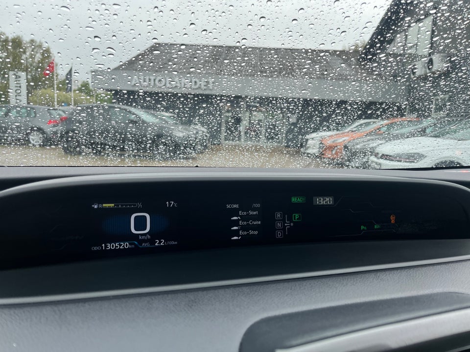 Toyota Prius 1,8 Plug-in Hybrid H4 MDS 5d
