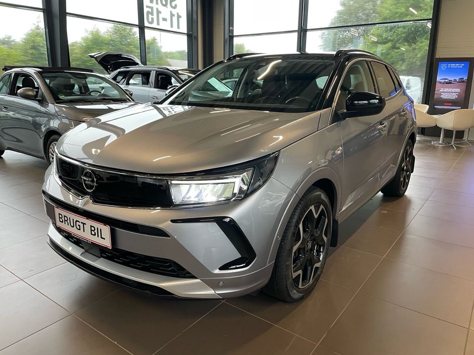 Opel Grandland 1,6 Hybrid Ultimate aut. 5d