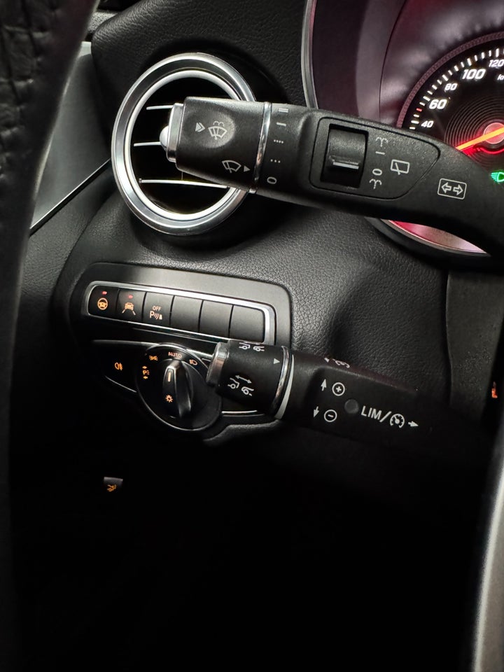 Mercedes C220 d 2,2 AMG Line stc. aut. 5d