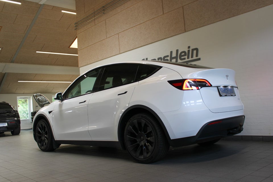 Tesla Model Y Long Range AWD 5d