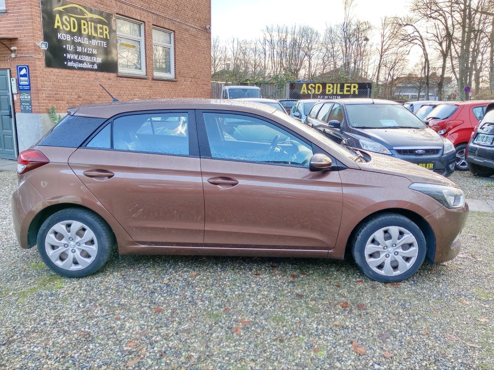 Hyundai i20 1,25 Comfort 5d