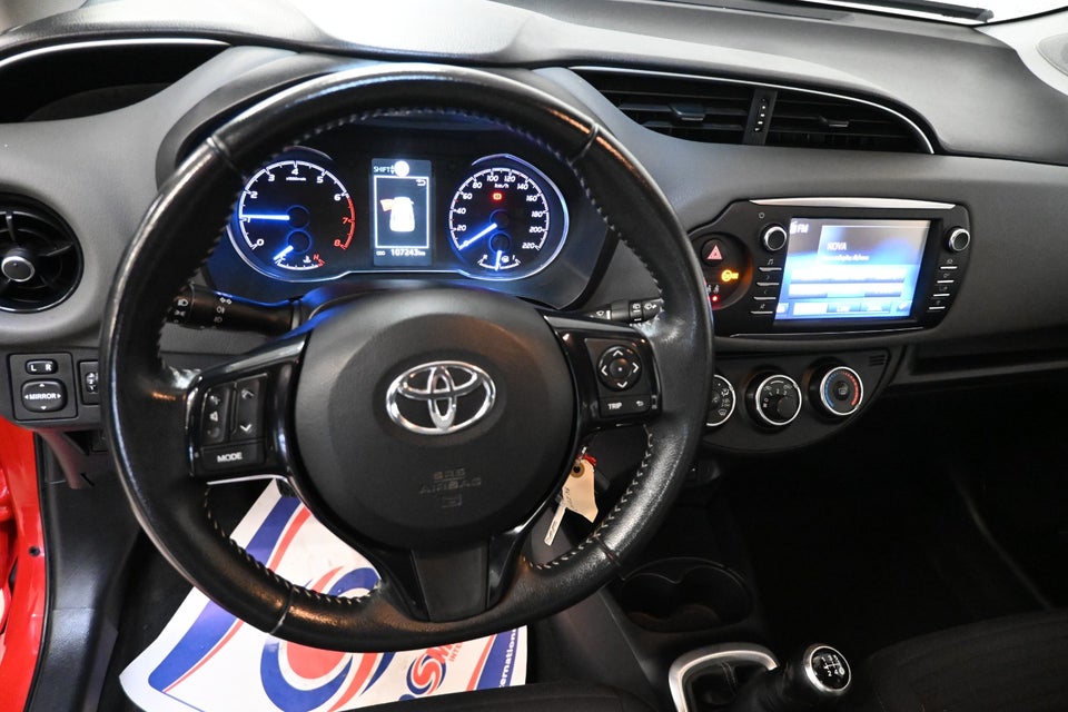 Toyota Yaris 1,0 VVT-i T2 5d