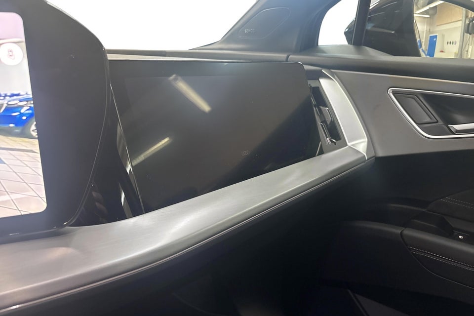 Audi Q4 e-tron performance 5d