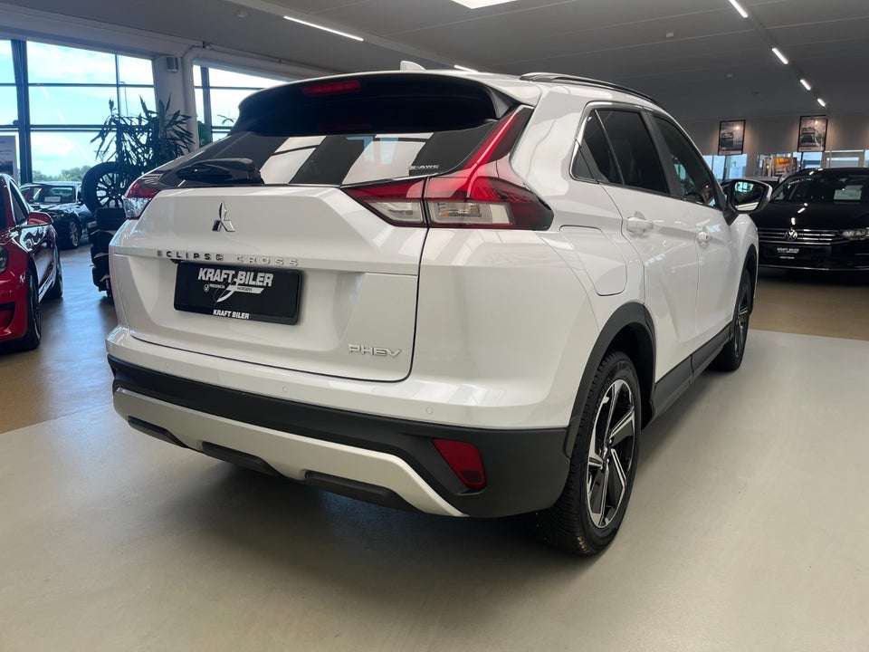 Mitsubishi Eclipse Cross 2,4 PHEV Limited CVT 4WD 5d