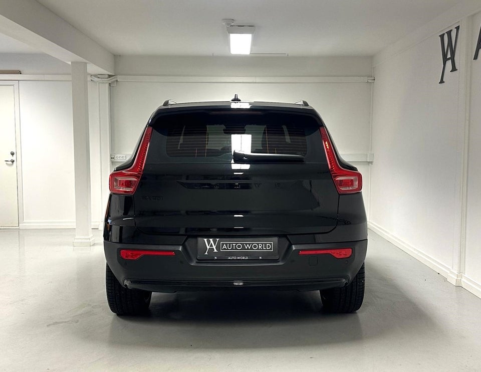 Volvo EX40 Extended Range Black Edition 5d