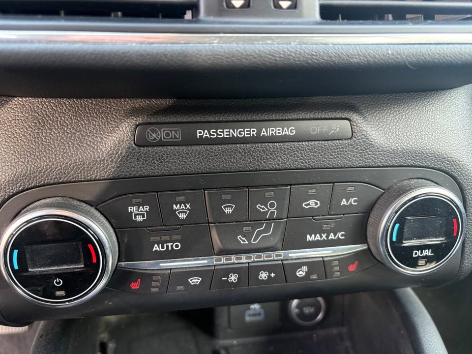 Ford Kuga 2,5 PHEV Vignale CVT 5d