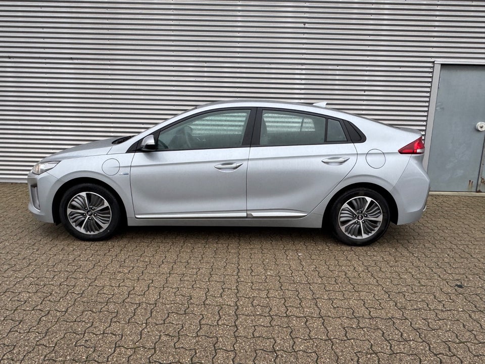 Hyundai Ioniq 1,6 PHEV Trend DCT 5d