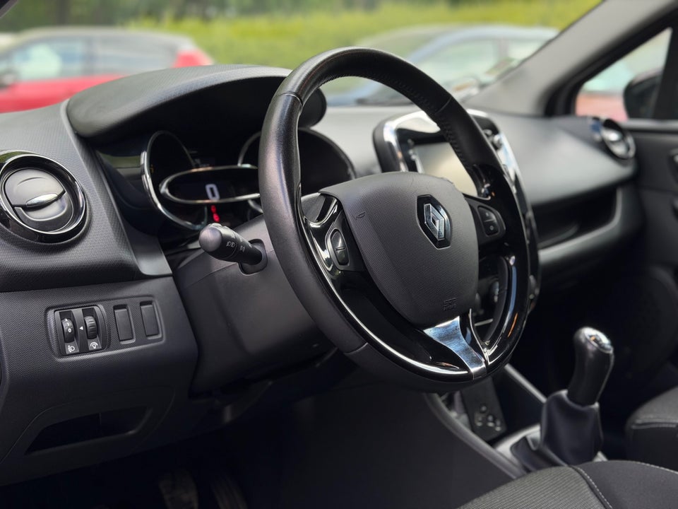 Renault Clio IV 1,2 16V Expression Sport Tourer 5d