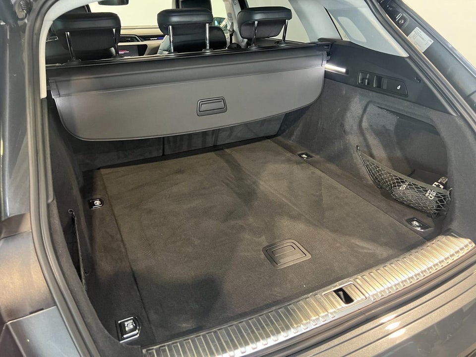 Audi e-tron 55 S-line quattro 5d