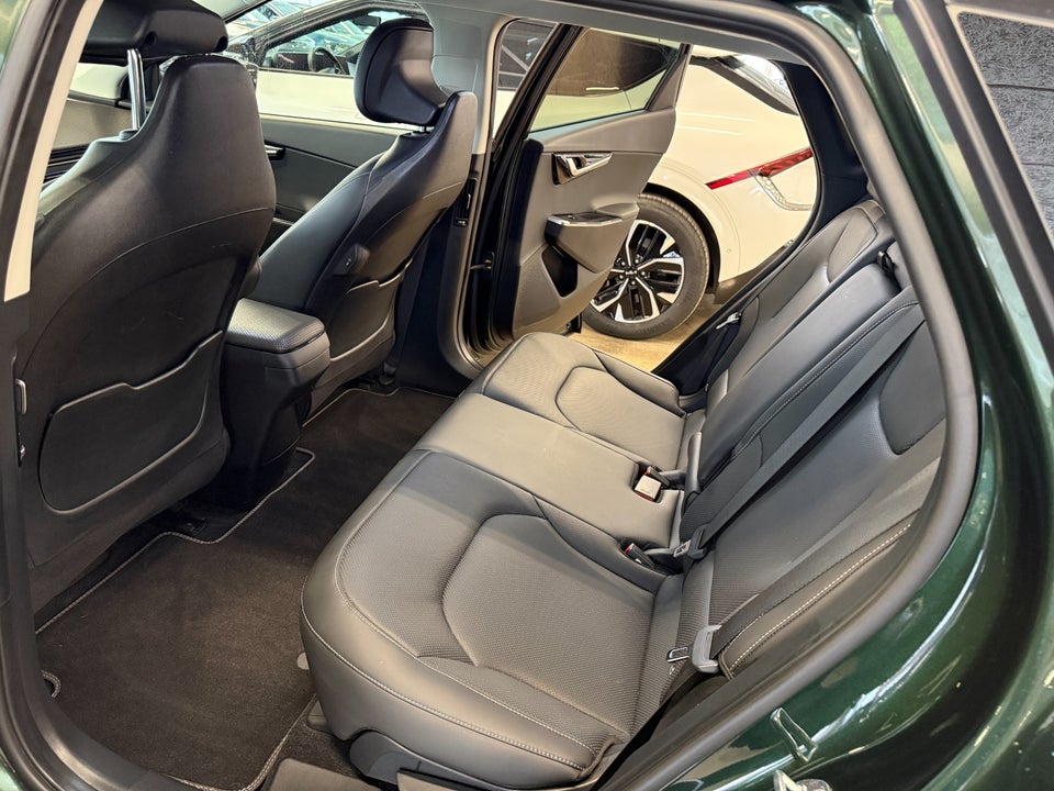 Kia EV6 58 Standard Range Upgrade 5d