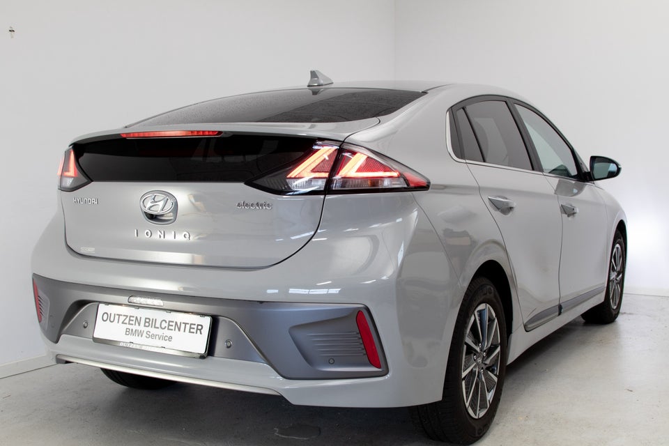 Hyundai Ioniq 40 EV Premium 5d