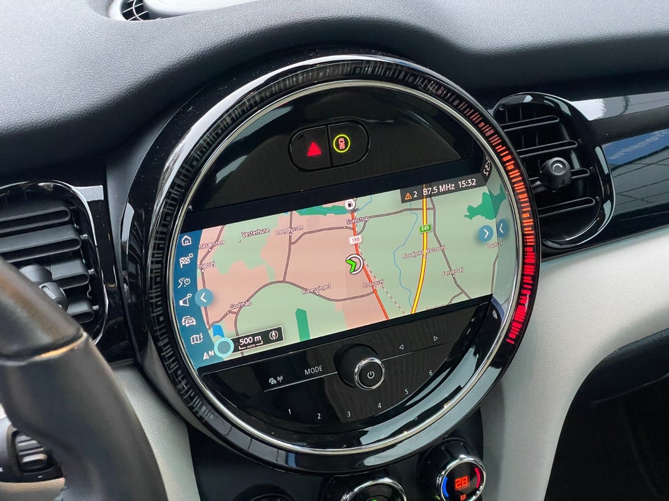 MINI Cooper SE Maximise 3d