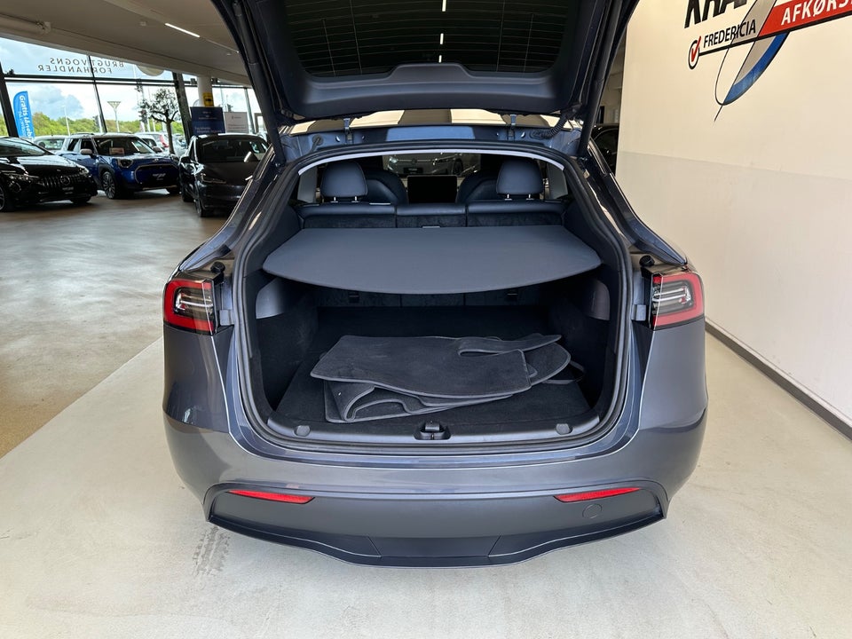 Tesla Model Y RWD 5d