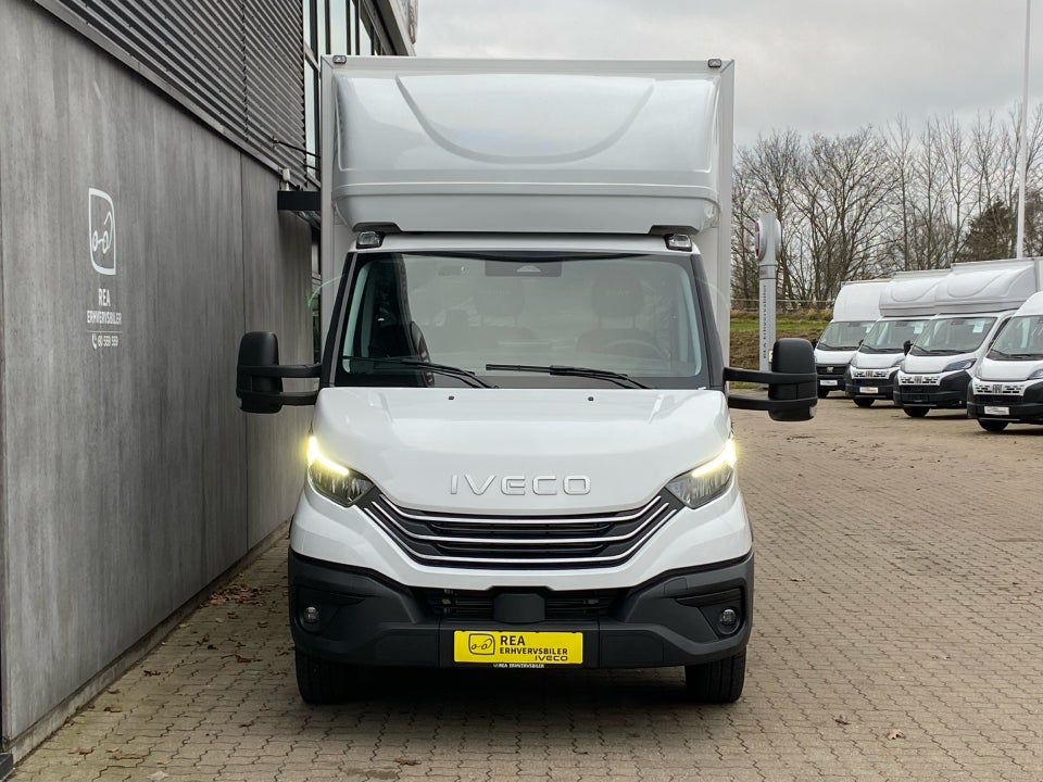 Iveco Daily 3,0 35S18 4100mm Box m/lift AG8