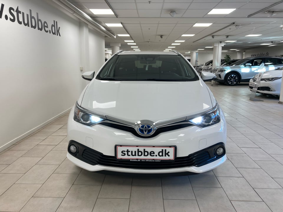 Toyota Auris 1,8 Hybrid H2 Comfort Touring Sports CVT 5d