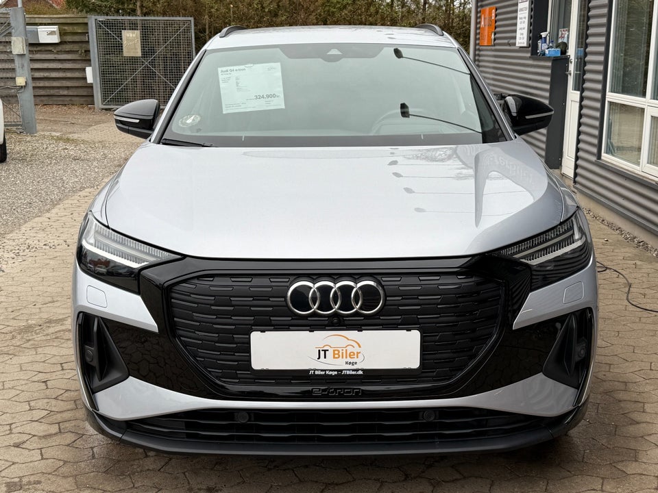 Audi Q4 e-tron 40 S-line 5d