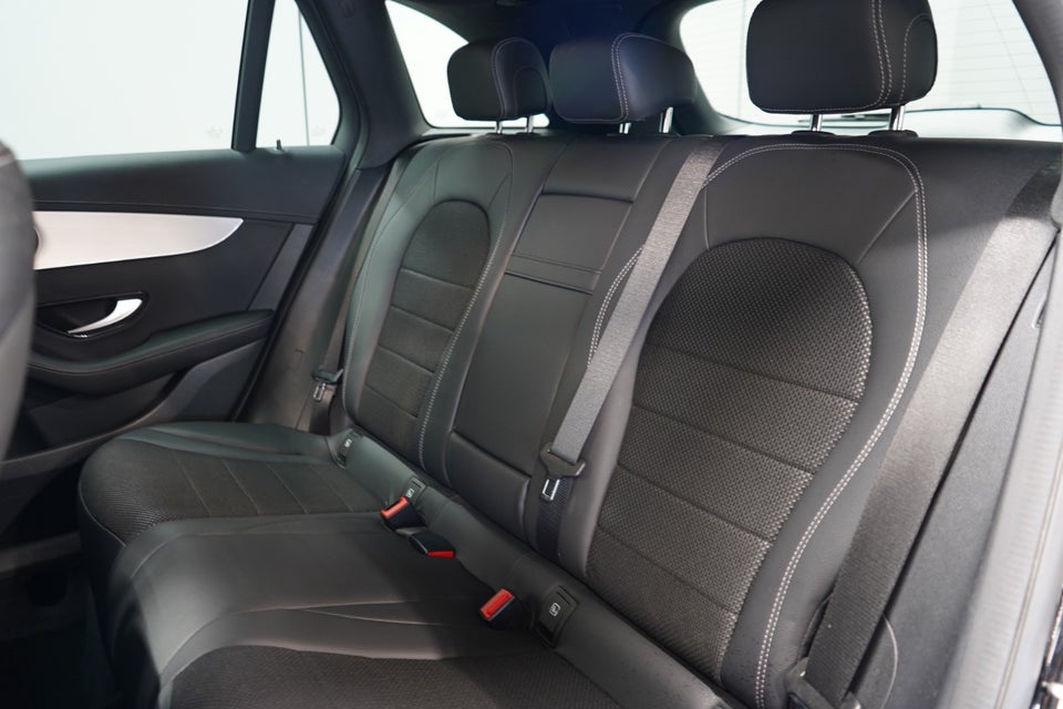 Mercedes GLC300 de 2,0 aut. 4Matic 5d