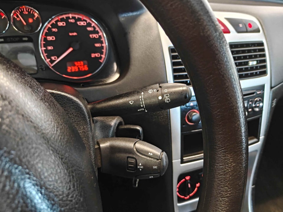 Peugeot 307 1,6 Edition stc. 5d