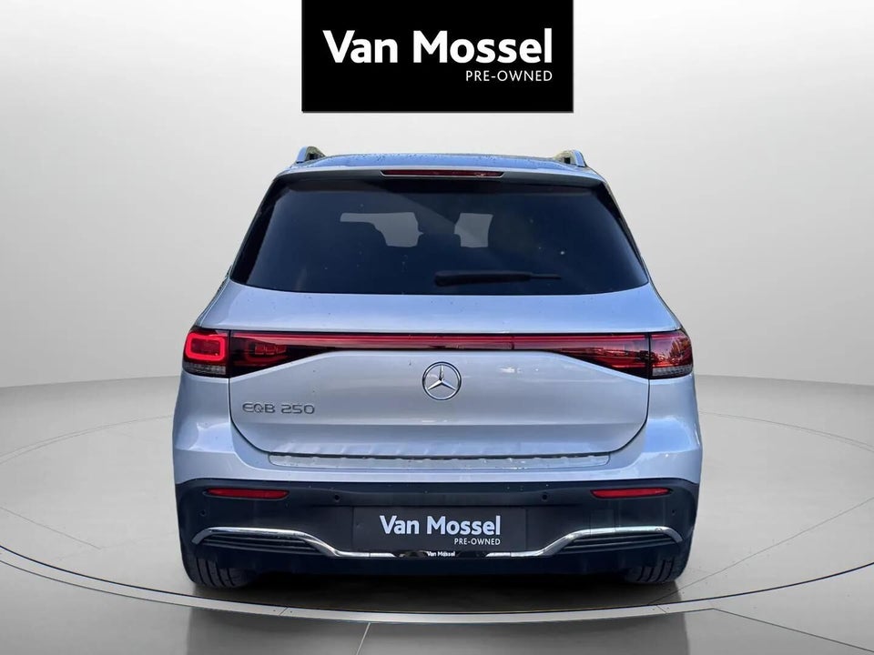 Mercedes EQB250 Progressive 5d