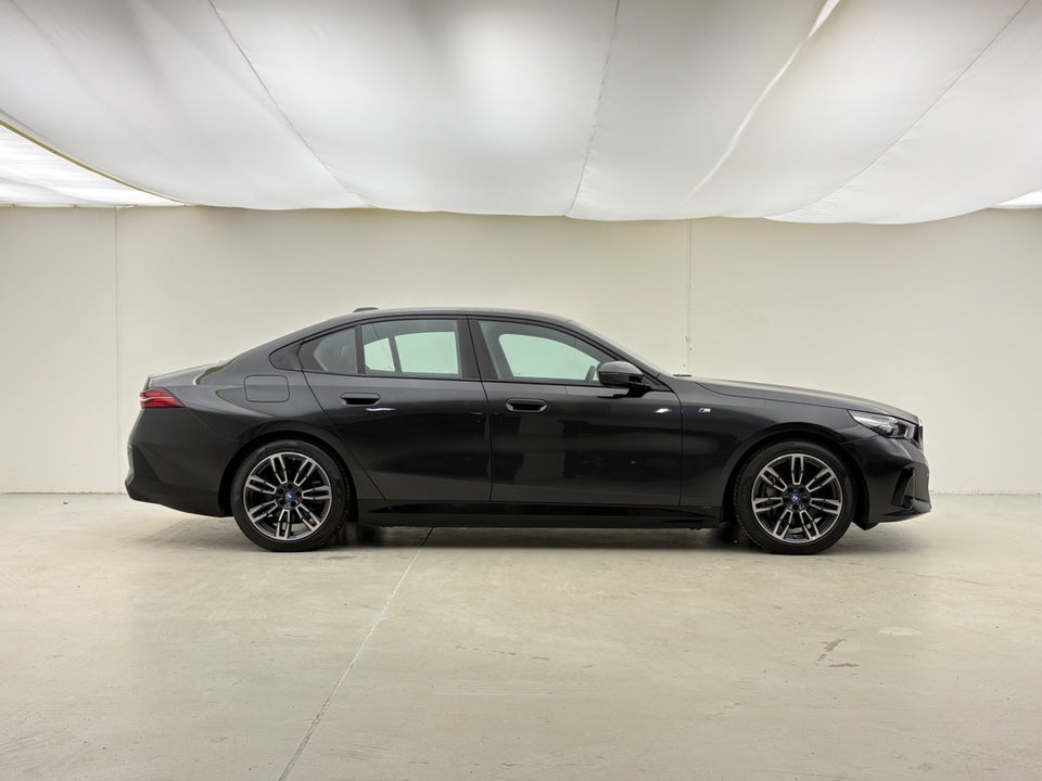 BMW i5 eDrive40 M-Sport 4d