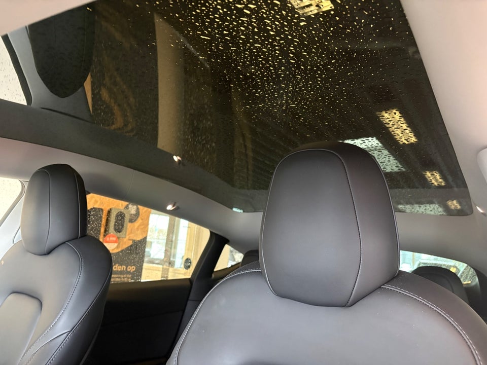 Tesla Model Y Long Range AWD 5d