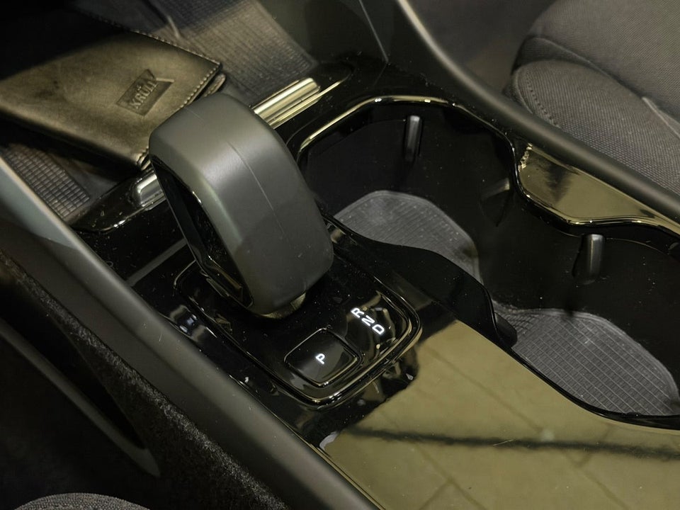 Volvo EX40 Twin Black Edition 5d