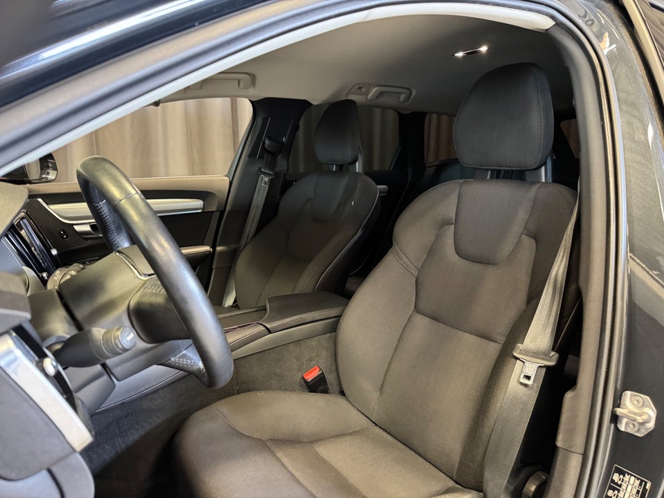 Volvo V90 2,0 D4 190 Momentum aut. 5d