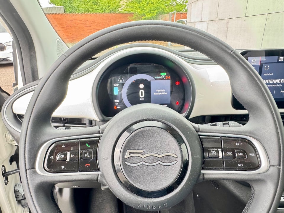 Fiat 500e 42 Icon 3d