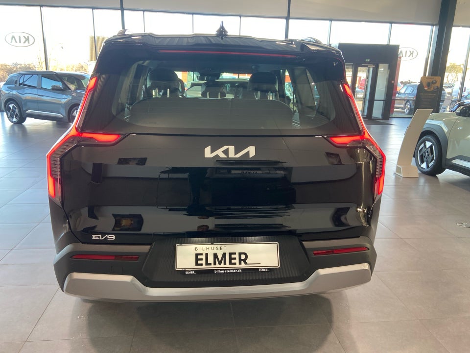 Kia EV9 76 Standard Range Upgrade RWD 7prs 5d