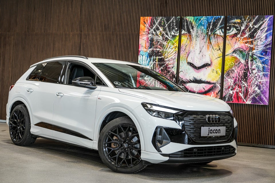 Audi Q4 e-tron 45 S-line 5d
