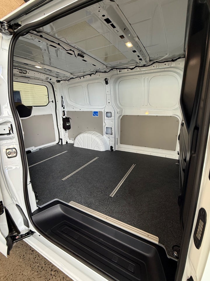 VW e-Transporter 64 Comfort Kassevogn SWB
