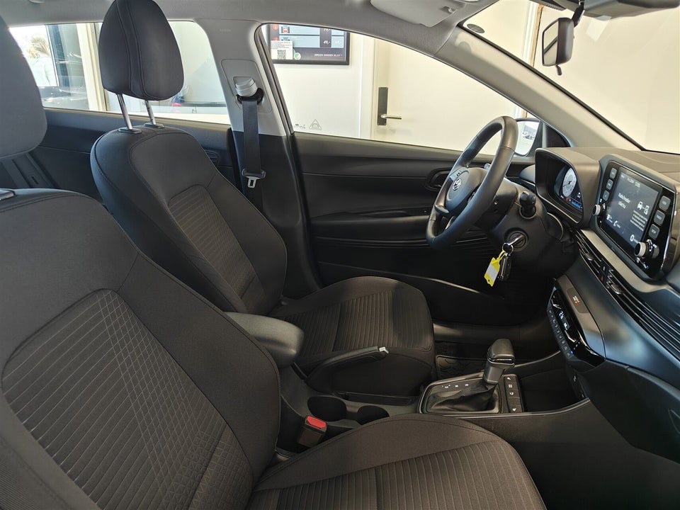 Hyundai i20 1,0 T-GDi Essential DCT 5d
