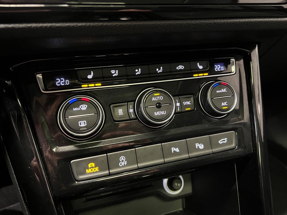 VW Touran 2,0 TDi 190 Highline R-line DSG 7prs 5d