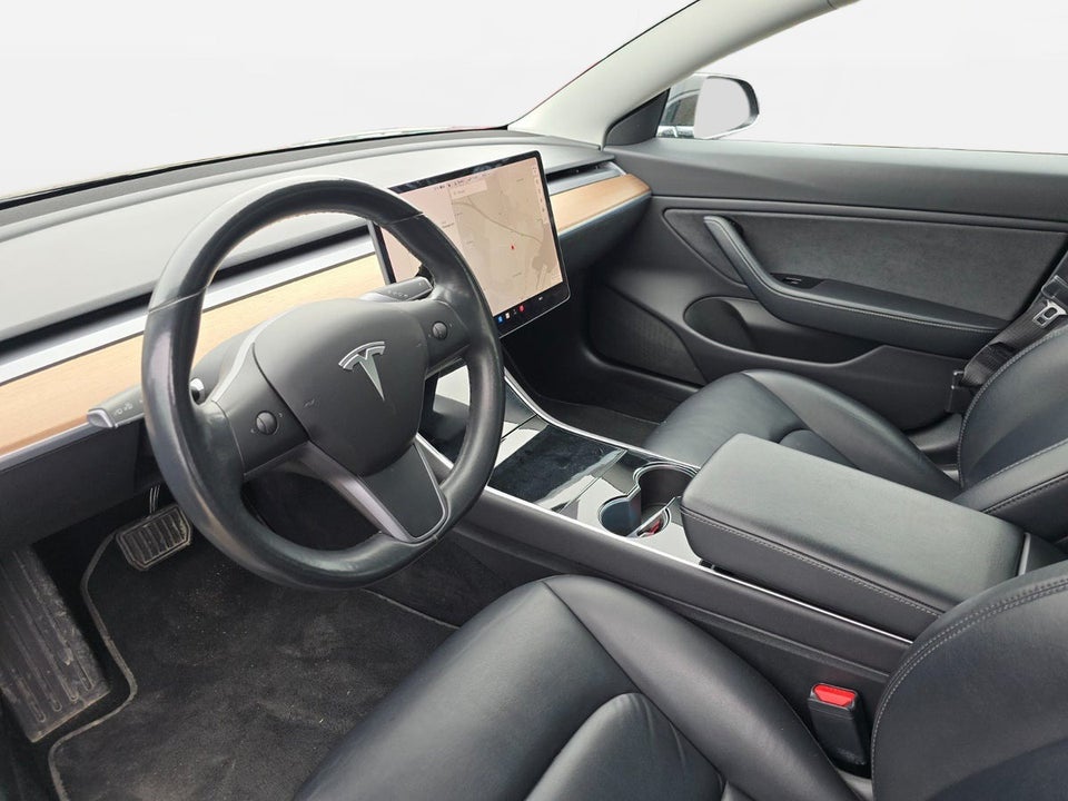 Tesla Model 3 Long Range AWD 4d
