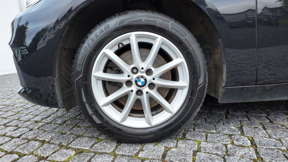 BMW 218i 1,5 Active Tourer Advantage 5d