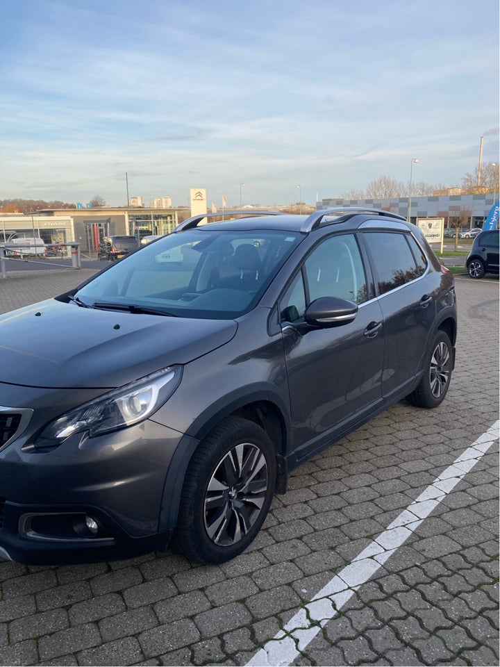 Peugeot 2008 1,6 BlueHDi 120 Allure Sky 5d