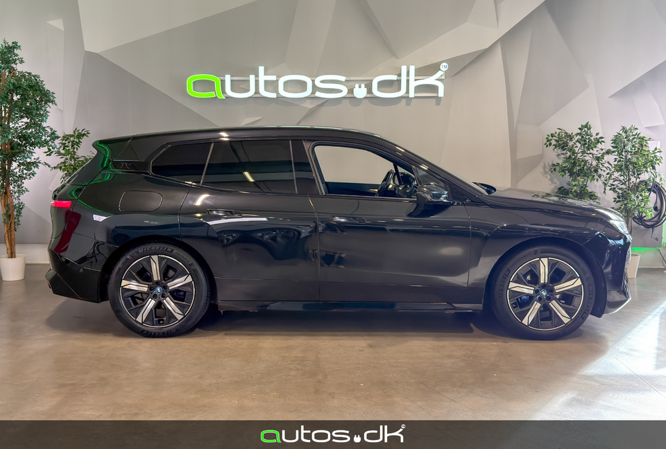 BMW iX xDrive40 Sport 5d
