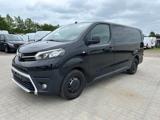 Toyota ProAce 2,0 D 120 Long Comfort Master aut. 4d