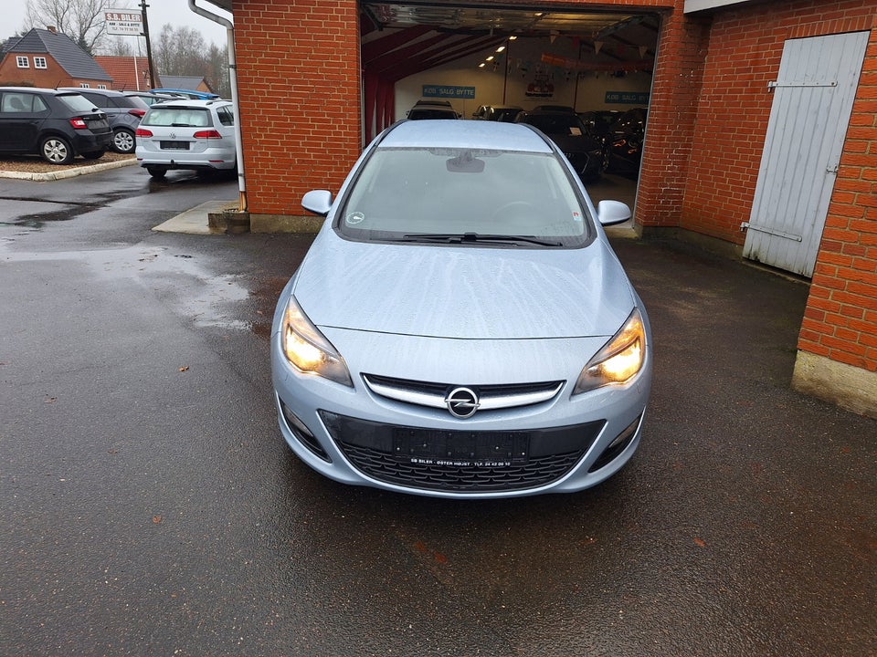 Opel Astra 1,4 T 140 Enjoy Sports Tourer 5d