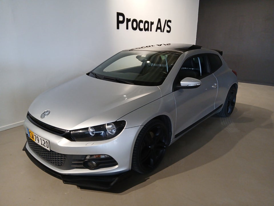 VW Scirocco 2,0 TSi 210 Sport DSG Van 3d